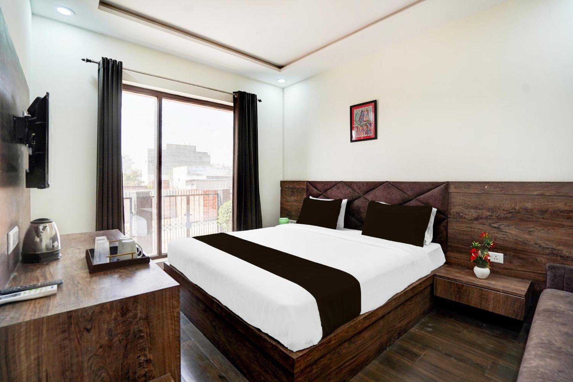 Super Townhouse Taj Nagri Basai Formerly Royal Empire Tājganj エクステリア 写真