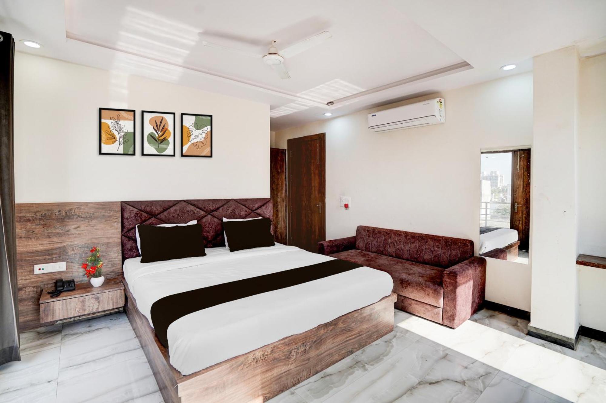 Super Townhouse Taj Nagri Basai Formerly Royal Empire Tājganj エクステリア 写真