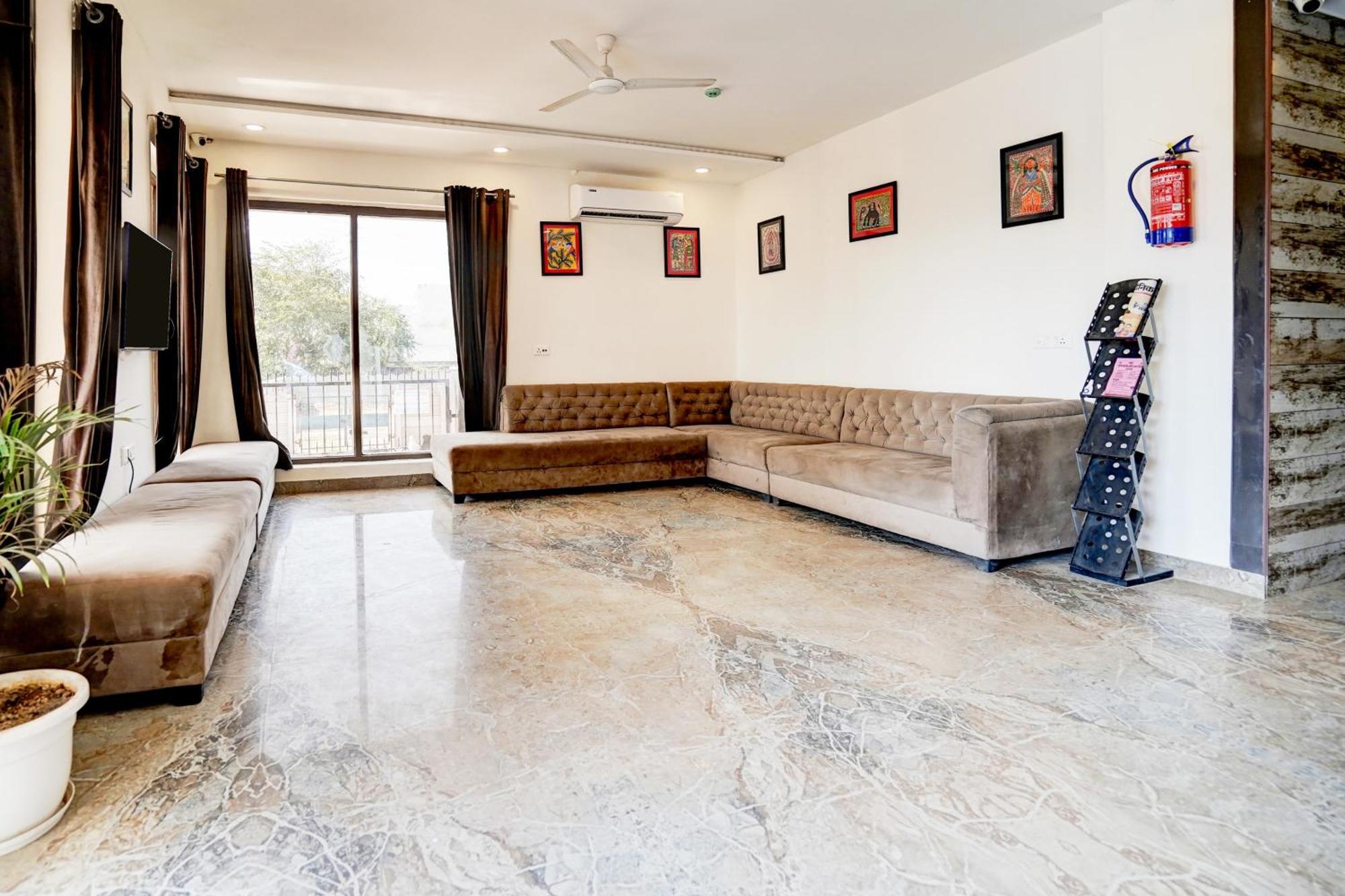 Super Townhouse Taj Nagri Basai Formerly Royal Empire Tājganj エクステリア 写真